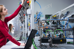 01-Przemysł-4.0-linia-automatycznego-montażu-i-demontażu