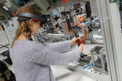 04-H2M-Interfejs-Człowiek-Maszyna-H2M-z-rozszerzoną-rzeczywistością-VR